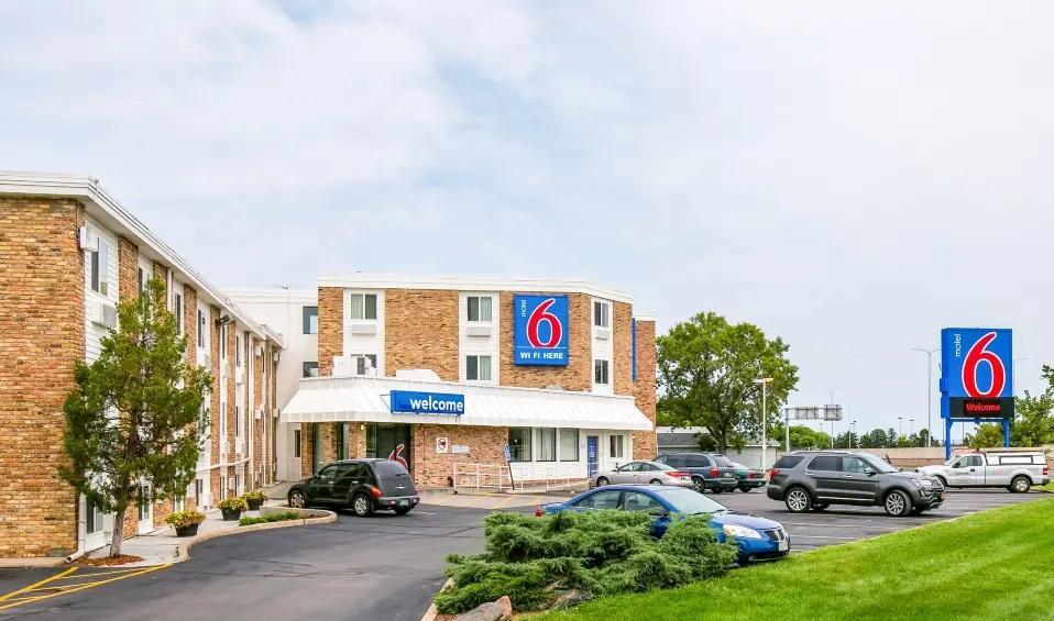 Motel 6 Minneapolis Airport - Mall Of America מראה חיצוני תמונה