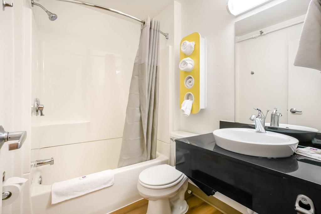 Motel 6 Minneapolis Airport - Mall Of America מראה חיצוני תמונה