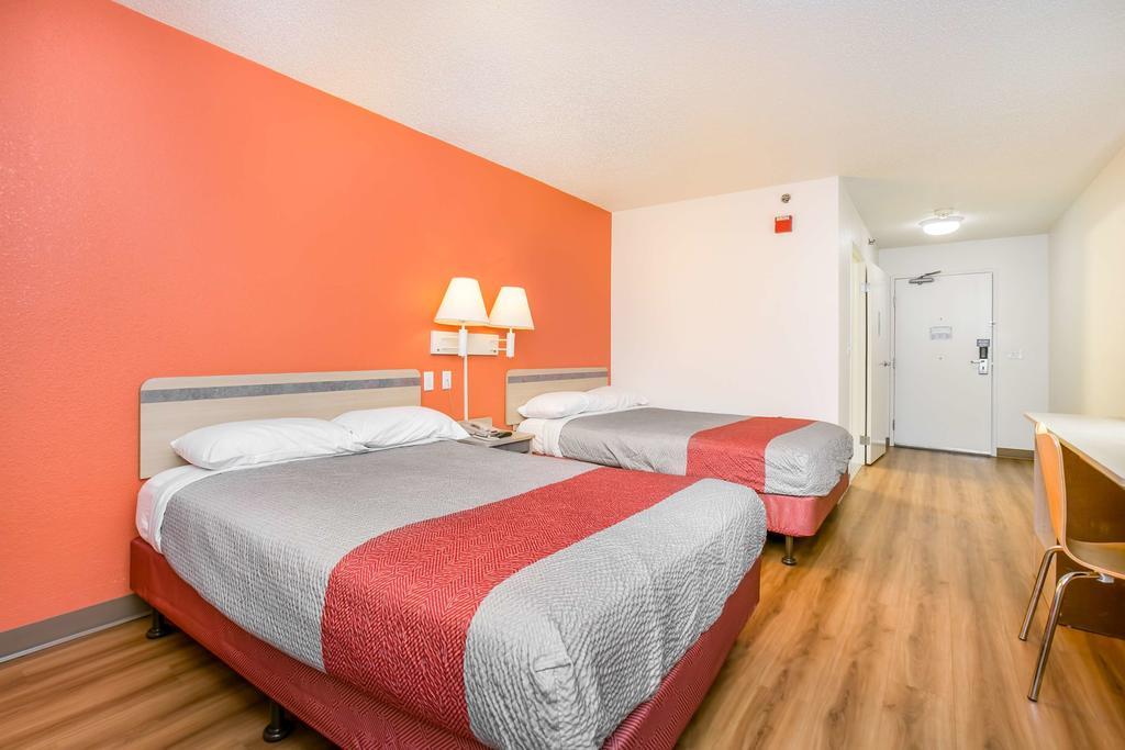 Motel 6 Minneapolis Airport - Mall Of America מראה חיצוני תמונה